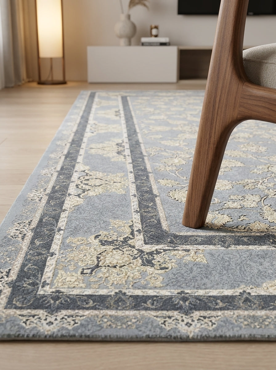 Aysa Traditional Persian Area Rug Silver